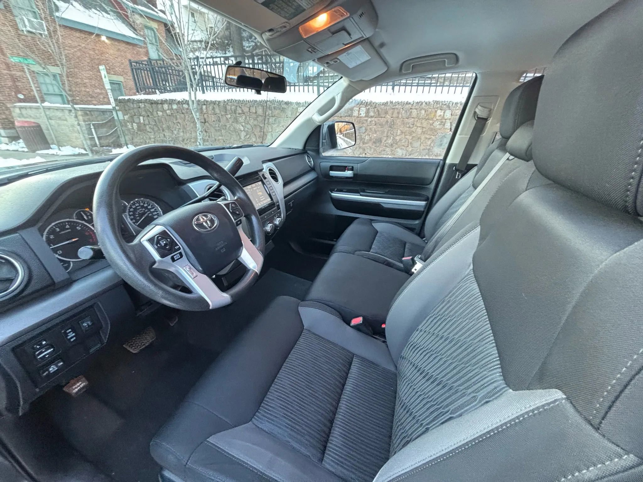 Used 2016 Toyota Tundra SR5 image 16