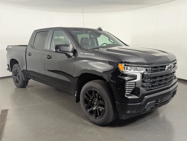 Used 2024 Chevrolet Silverado 1500 RST w/ Convenience Package II AWD/4WD image 2