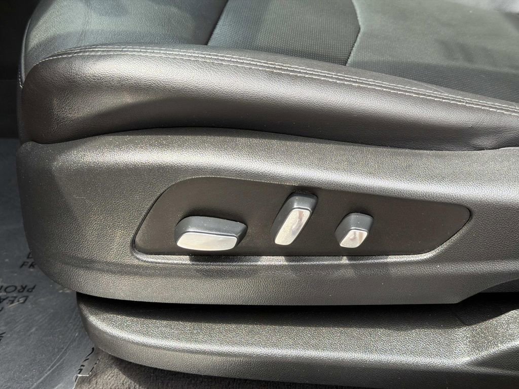 Used 2021 Cadillac XT5 Premium Luxury image 22