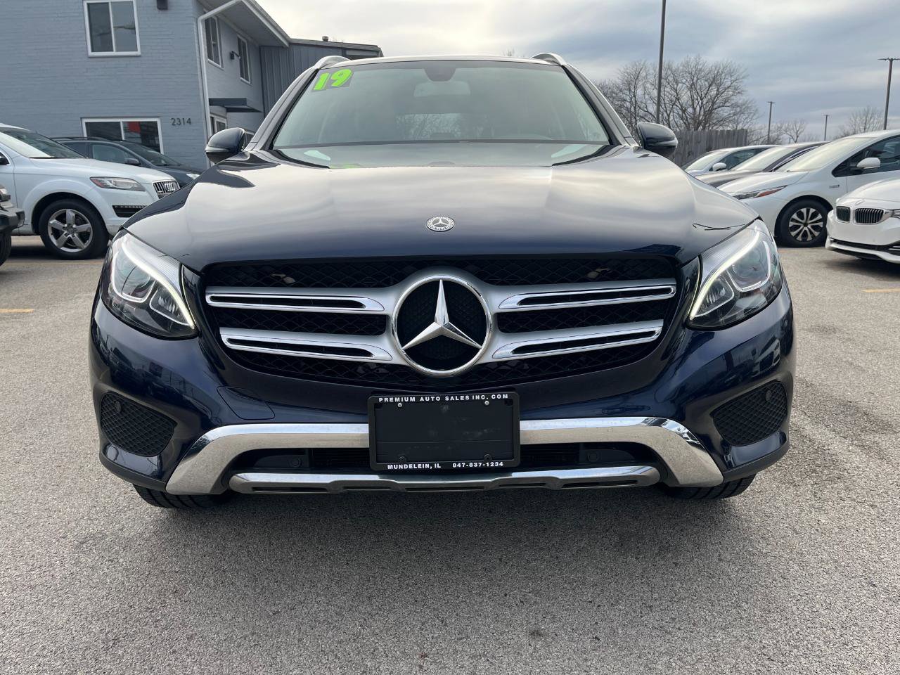 Used 2019 Mercedes-Benz GLC 300 4MATIC w/ Premium Package image 9