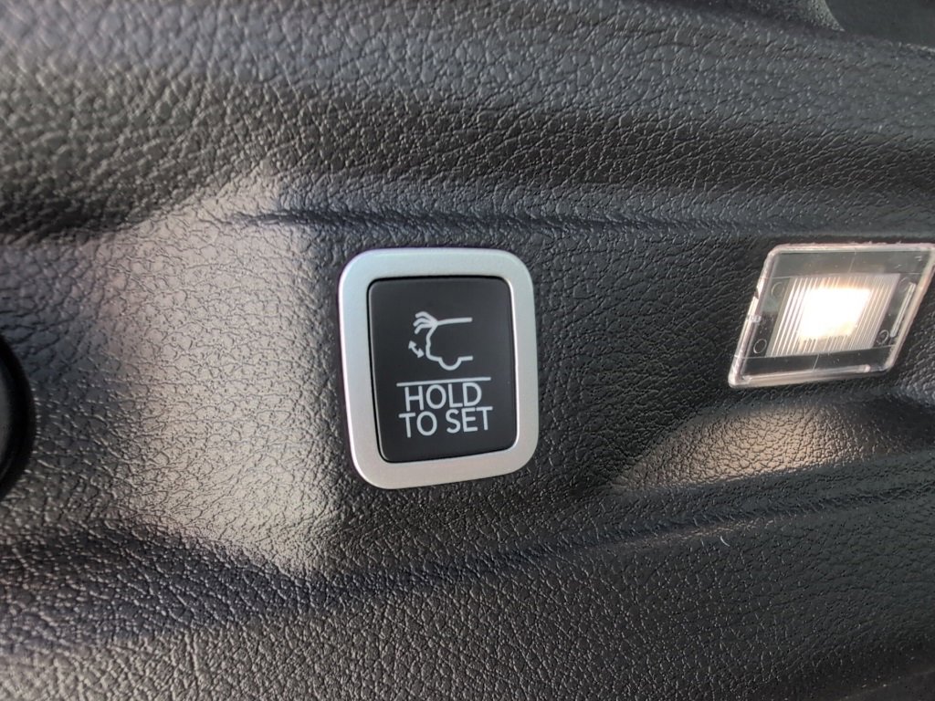 New 2025 Jeep Grand Cherokee L Altitude image 16