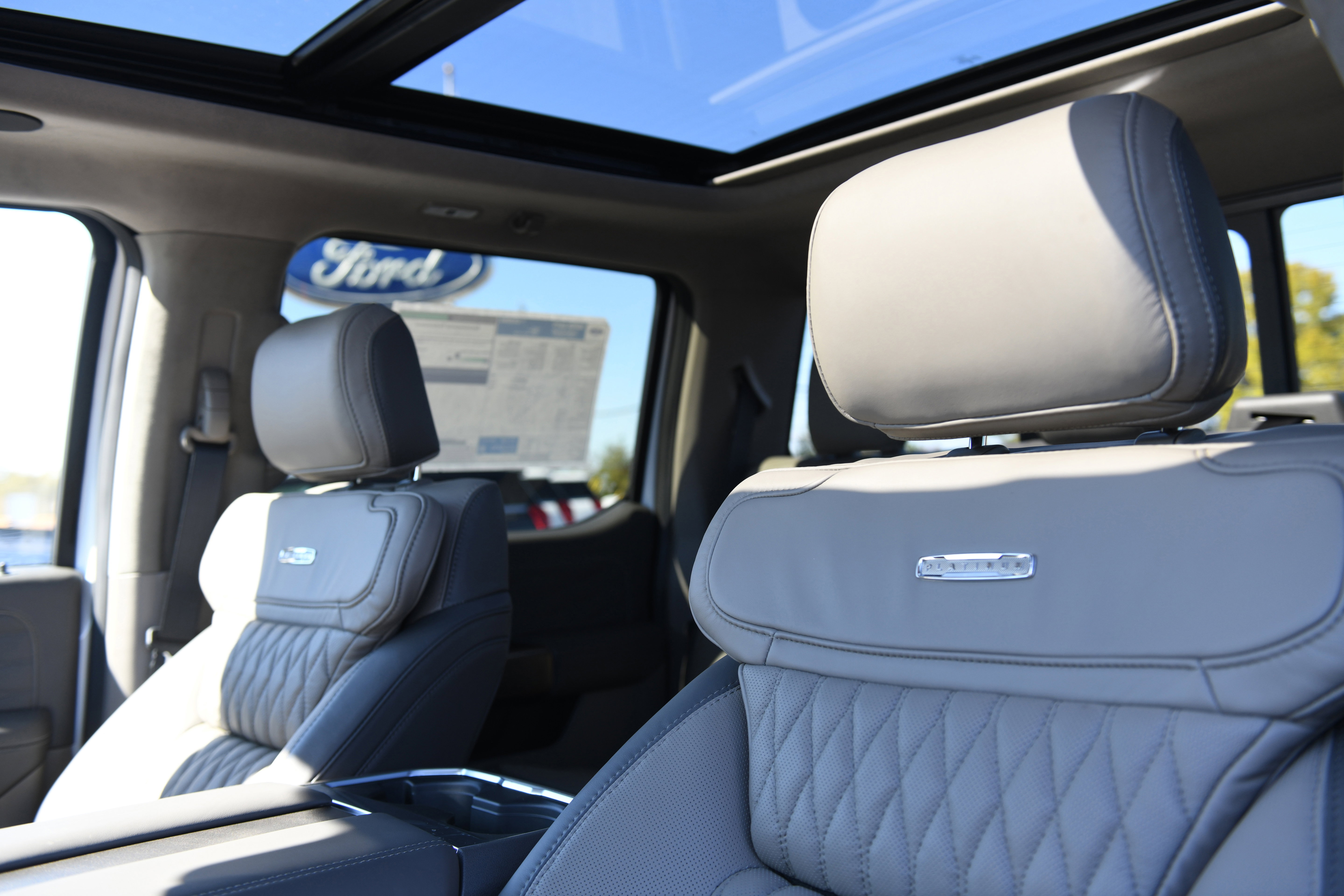 New 2026 Ford F250 Platinum w/ Platinum Plus Package image 30