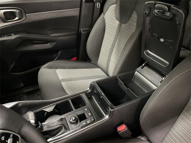 Used 2024 Kia Sorento LX image 21