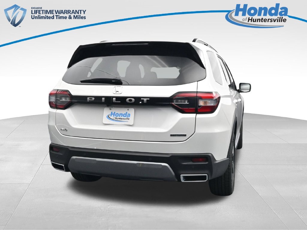 New 2026 Honda Pilot Touring image 7