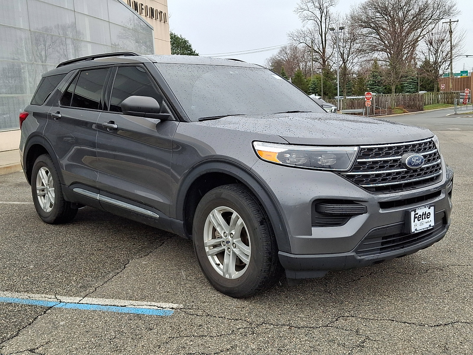 Certified 2023 Ford Explorer XLT image 2