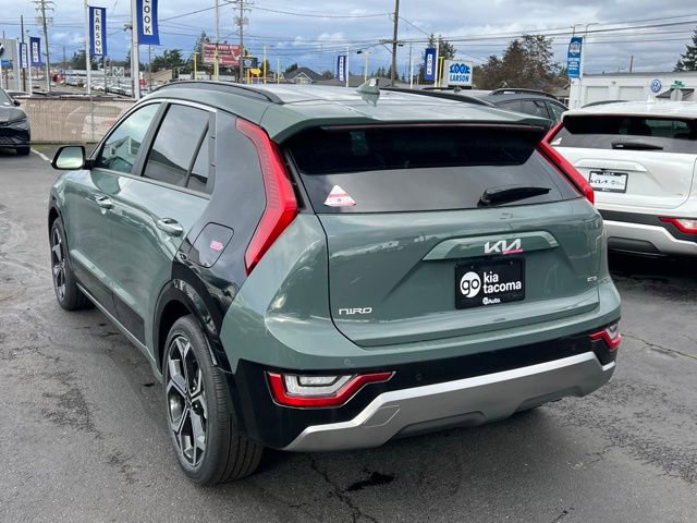 New 2025 Kia Niro SX Touring image 8