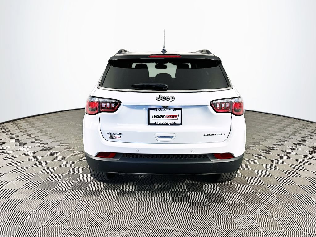 Certified 2024 Jeep Compass Limited image 9