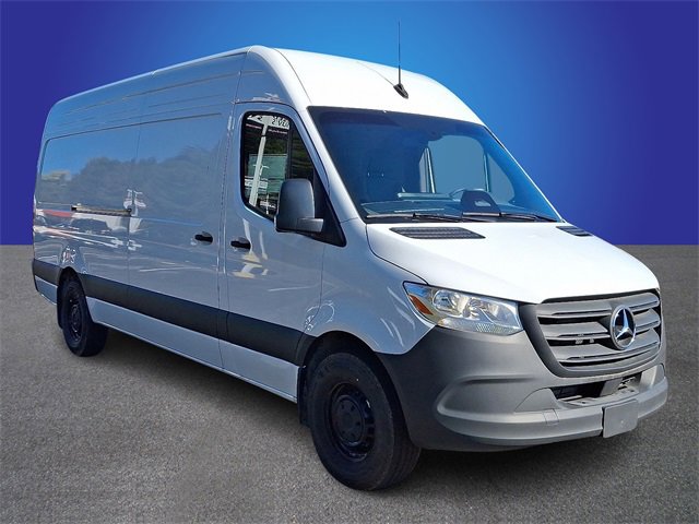 Used 2025 Mercedes-Benz Sprinter 2500 image 3
