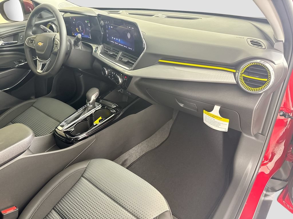 New 2026 Chevrolet Trax LT w/ LT Convenience Package FWD image 27
