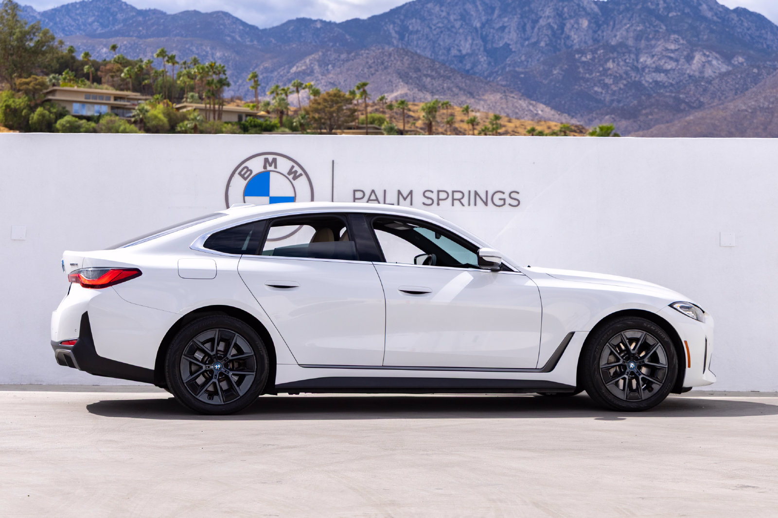 Certified 2023 BMW i4 eDrive40 RWD image 5