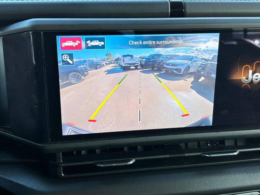 Used 2024 Jeep Gladiator Mojave w/ Technology Group image 20