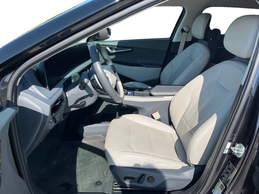 Used 2022 Kia EV6 Wind w/ Wind Technology Package AWD/4WD image 22