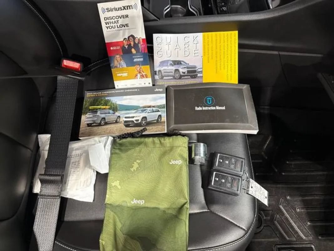 Used 2023 Jeep Grand Cherokee 4WD 4xe image 78