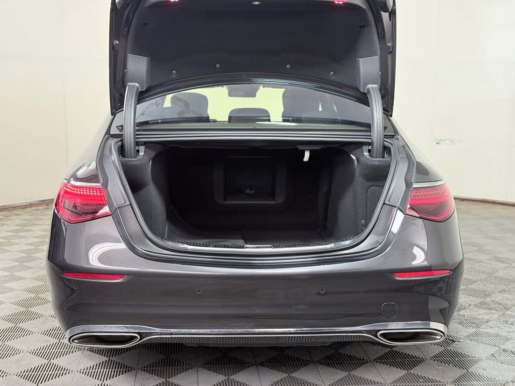 Used 2022 Mercedes-Benz S 500 4MATIC w/ 3D Technology Package image 6