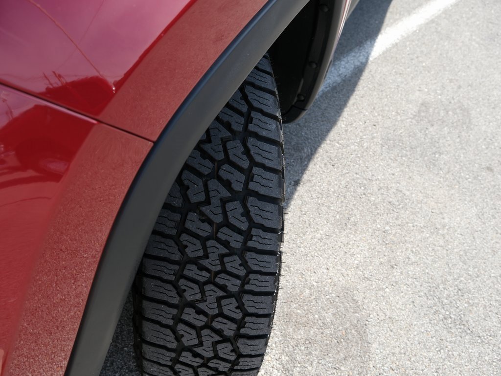 Used 2024 Jeep Compass Trailhawk w/ Trailhawk Elite Group image 14