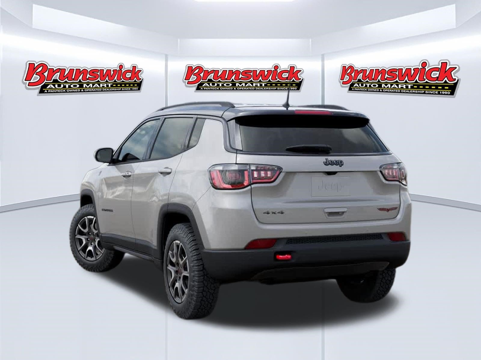 New 2026 Jeep Compass Trailhawk AWD/4WD image 3
