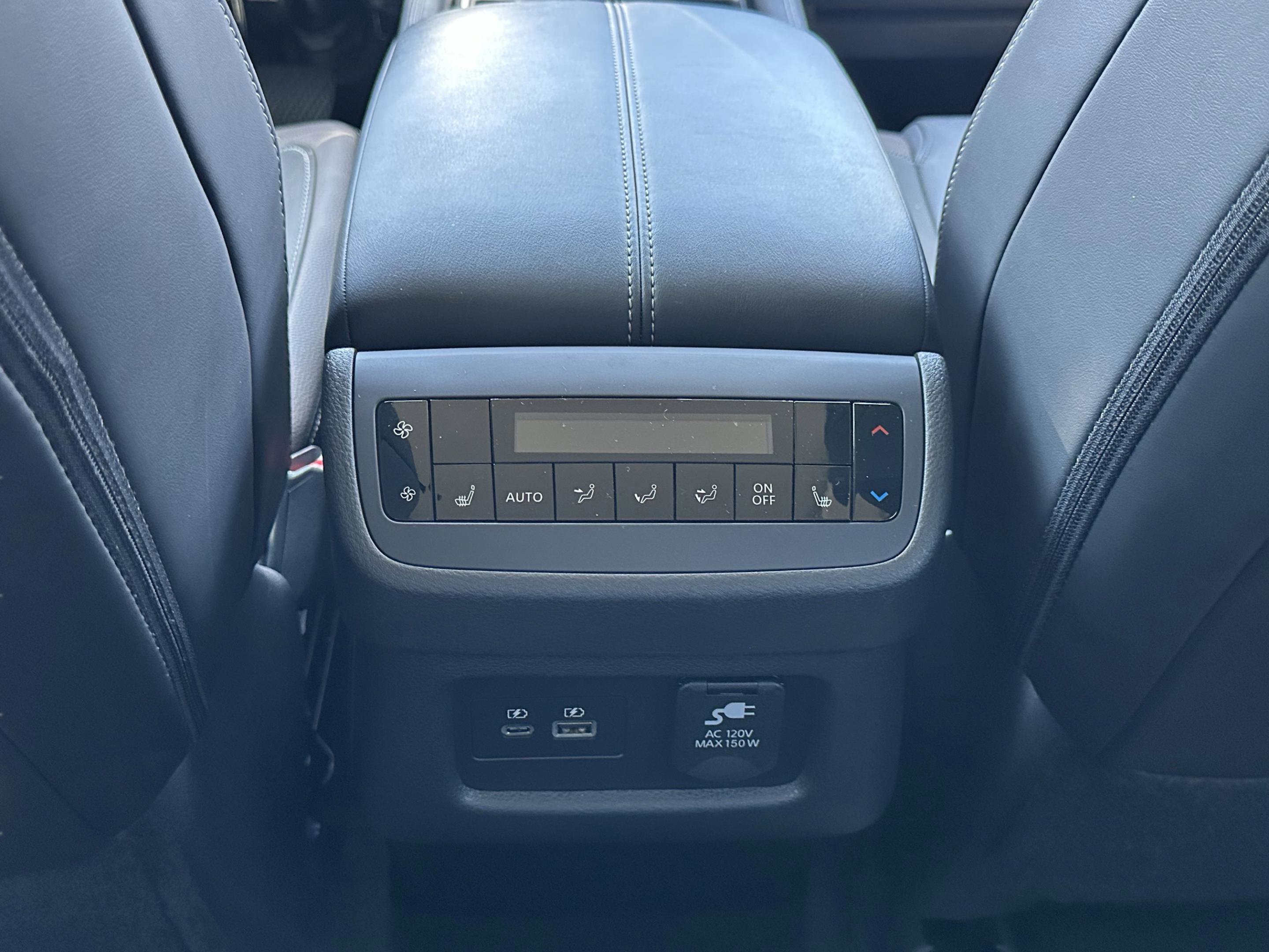 Certified 2025 Nissan Pathfinder Platinum w/ Cargo Package FWD image 16