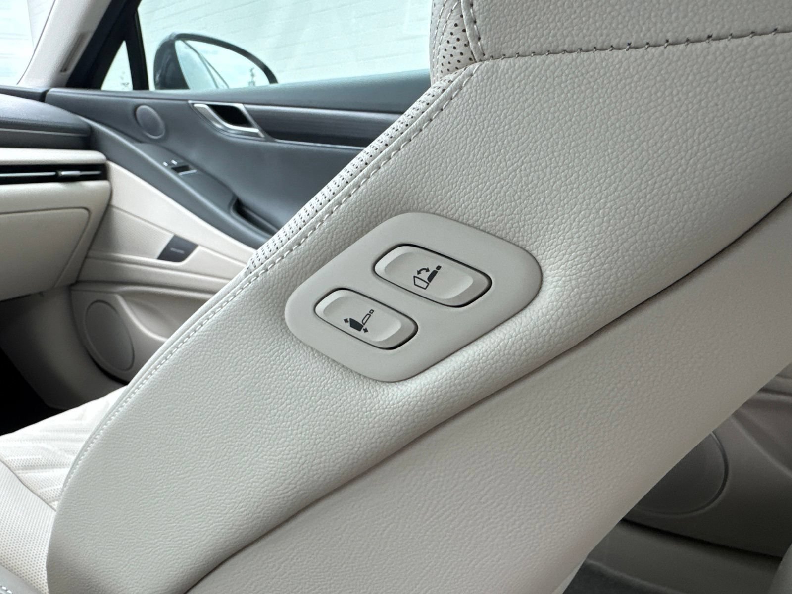 New 2025 Genesis G80 2.5T Sport Prestige AWD/4WD image 14