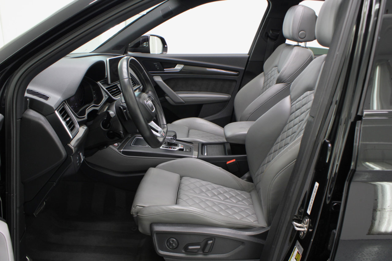 Used 2019 Audi SQ5 Premium Plus w/ Premium Plus Package image 32