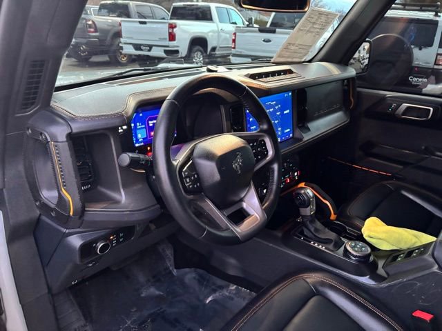 Used 2024 Ford Bronco Badlands image 12