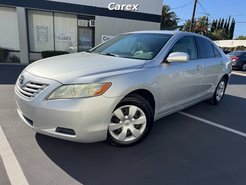 Used 2009 Toyota Camry LE FWD image 1