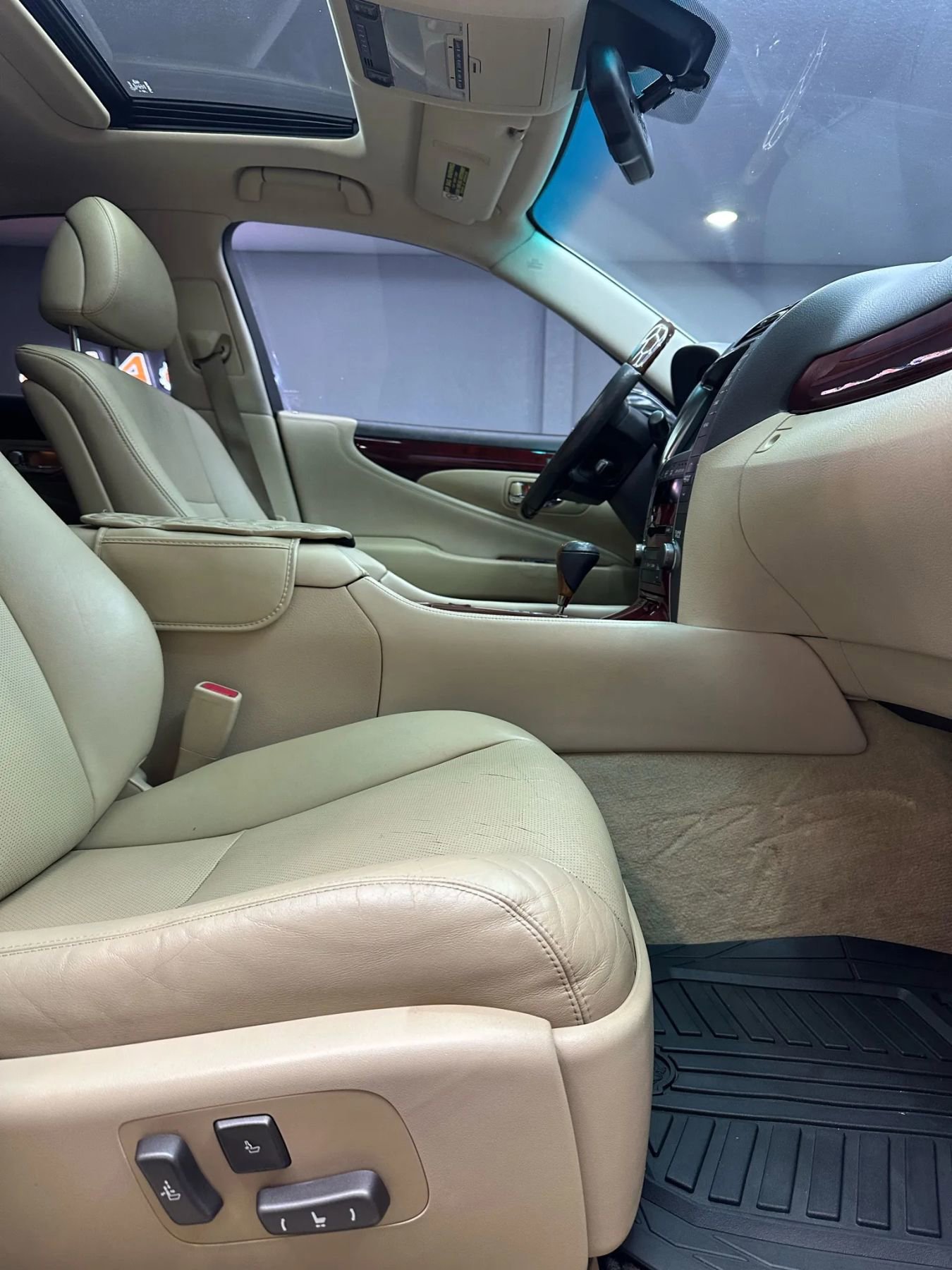 Used 2009 Lexus LS 460 AWD image 27