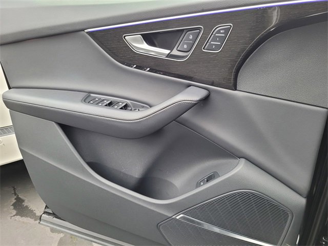 Used 2024 Audi Q7 3.0T Premium Plus image 13