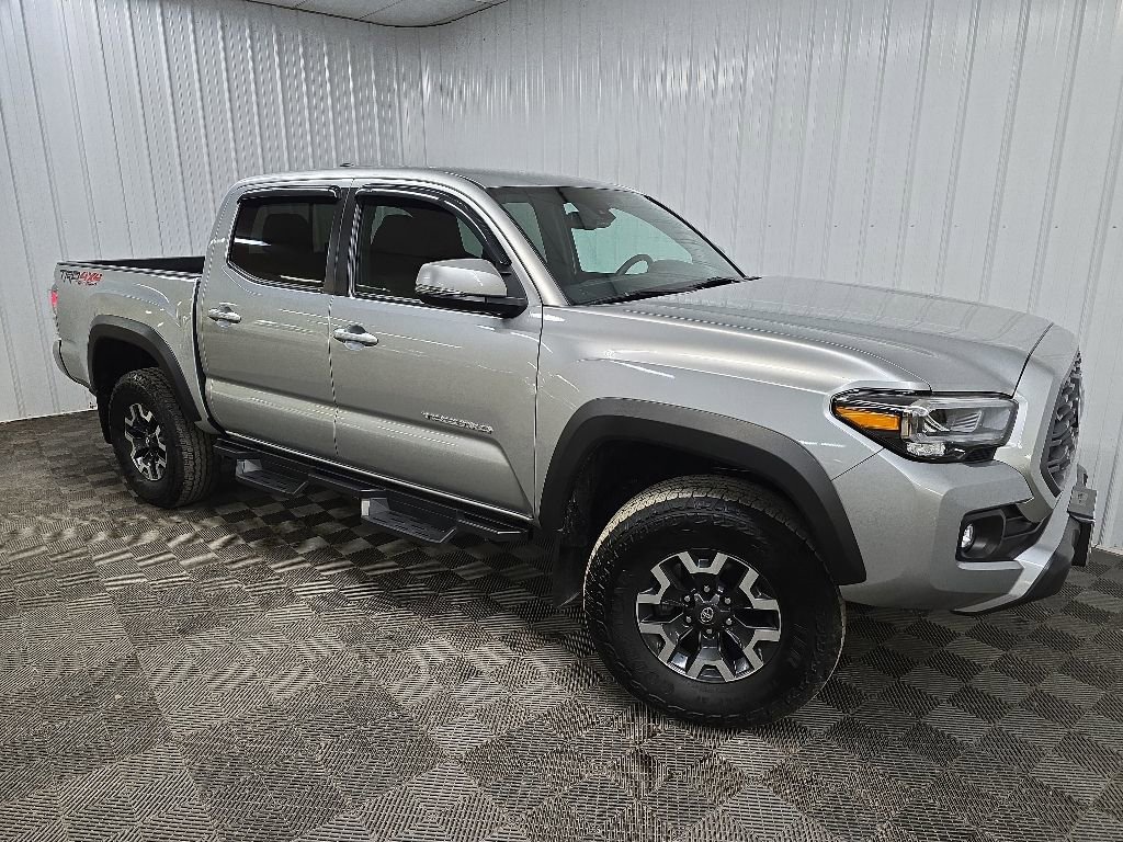 Used 2023 Toyota Tacoma TRD Off-Road w/ Technology Package AWD/4WD image 7