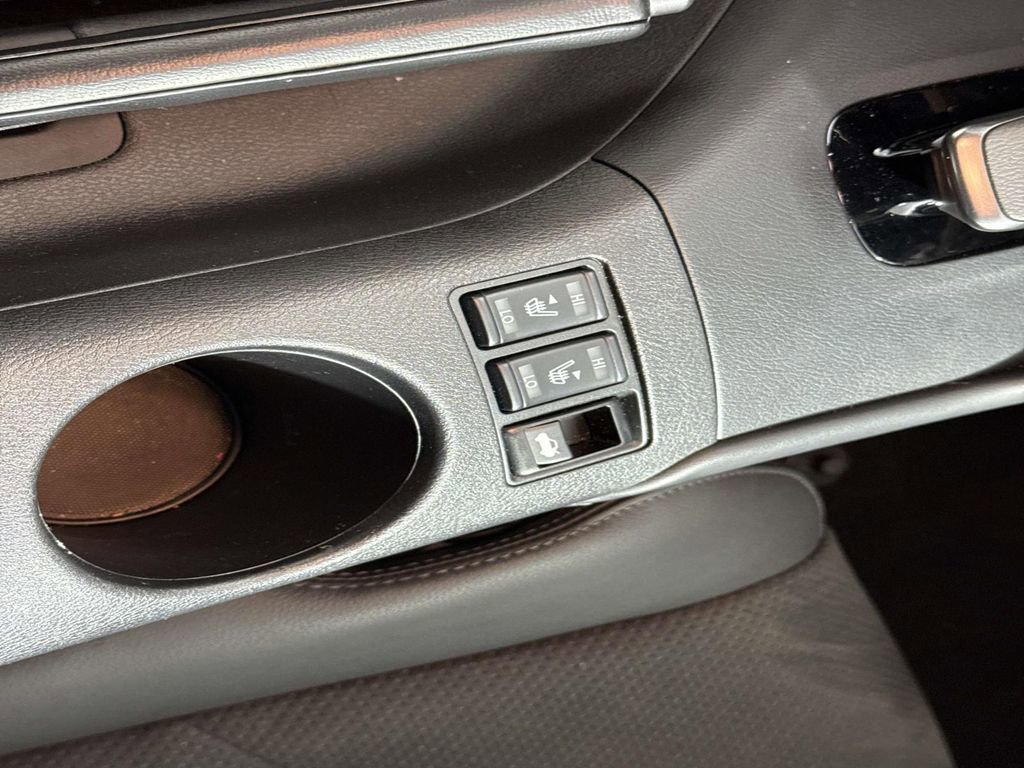 Used 2024 Nissan Z Performance w/ Floor Mat Package image 17
