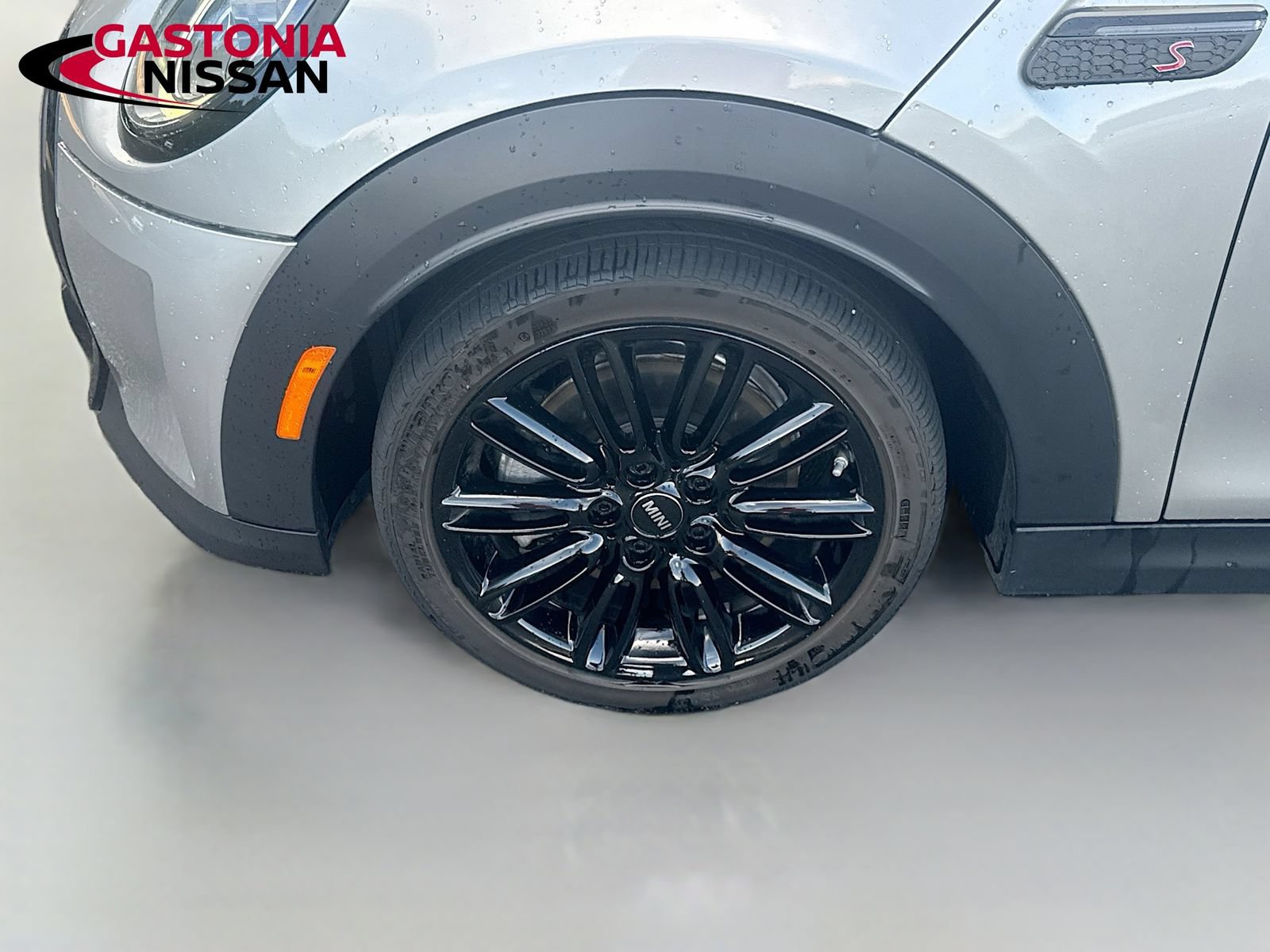 Used 2024 MINI Cooper S w/ Signature Upholstery Package FWD image 39