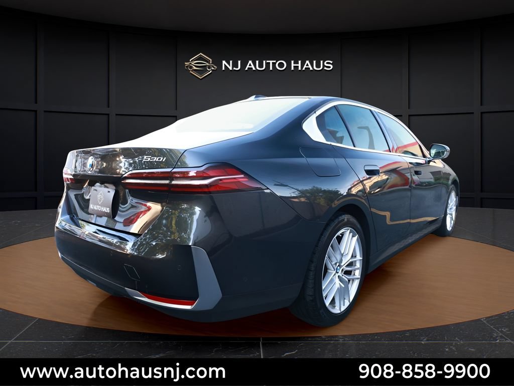 Used 2025 BMW 530i RWD image 12