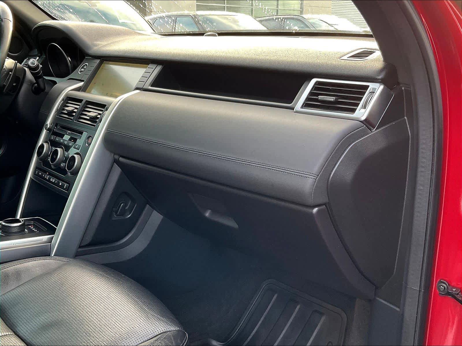 Used 2018 Land Rover Discovery Sport HSE AWD/4WD image 18