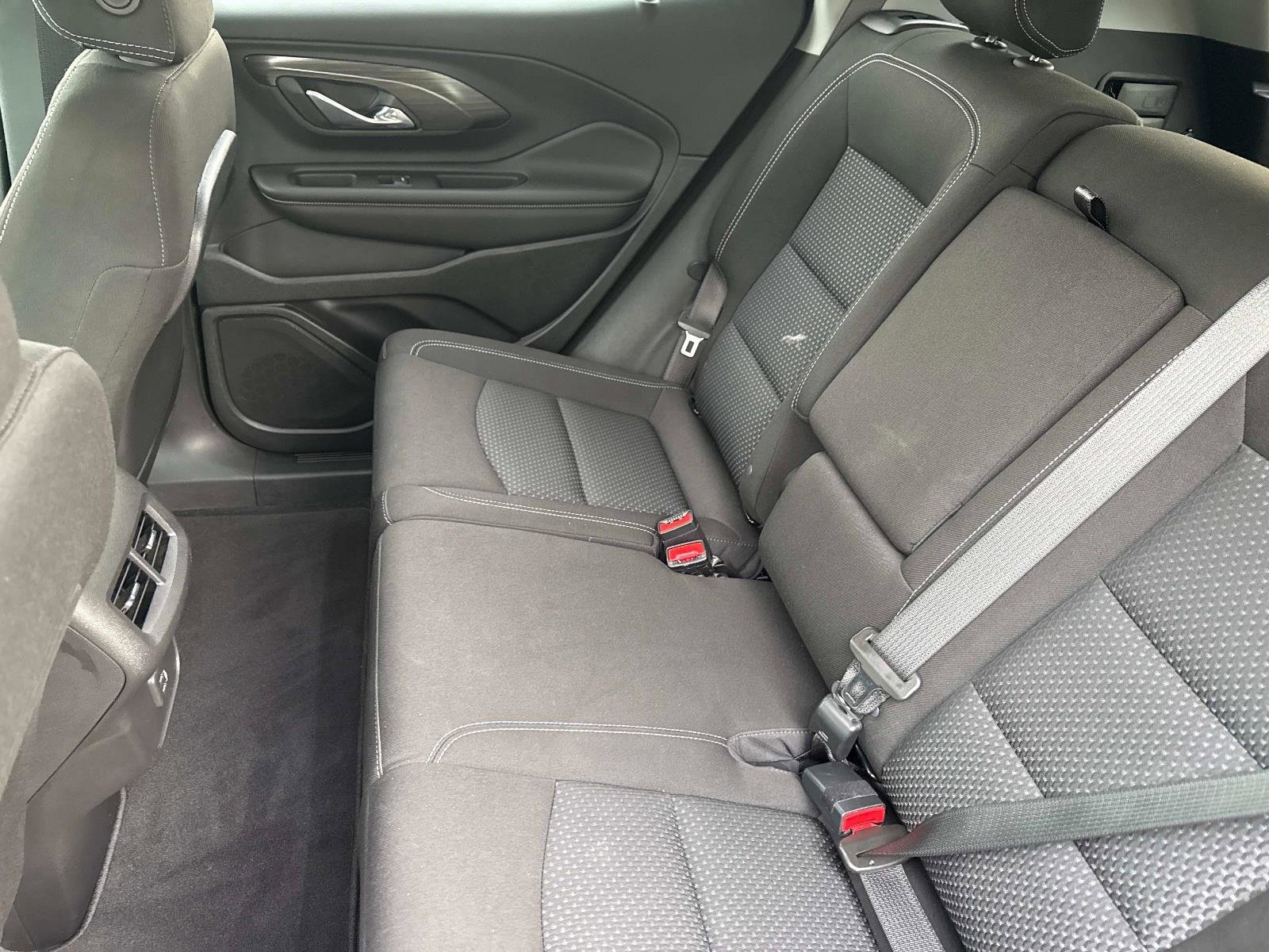 Used 2022 GMC Terrain SLE w/ Driver Convenience Package image 13