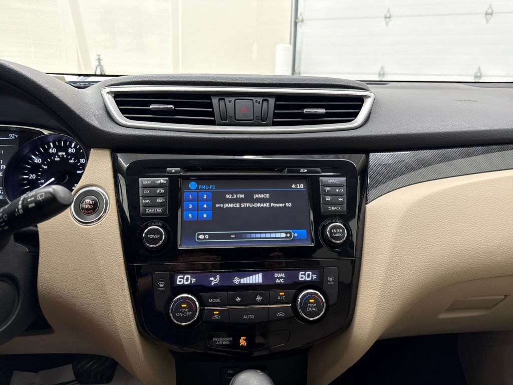 Used 2016 Nissan Rogue SL w/ SL Premium Package AWD/4WD image 18