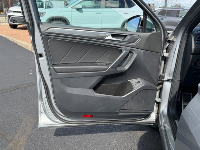 Used 2020 Volkswagen Tiguan SEL Premium R-Line image 21