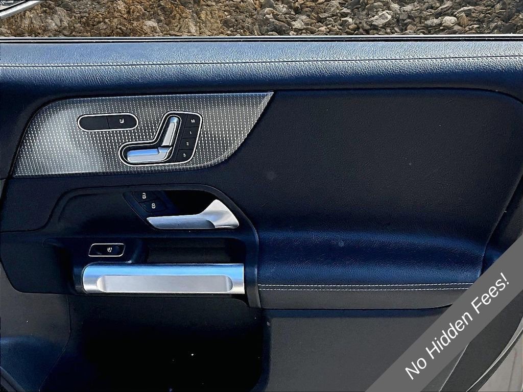 Used 2021 Mercedes-Benz GLB 250 4MATIC w/ Premium Package image 22