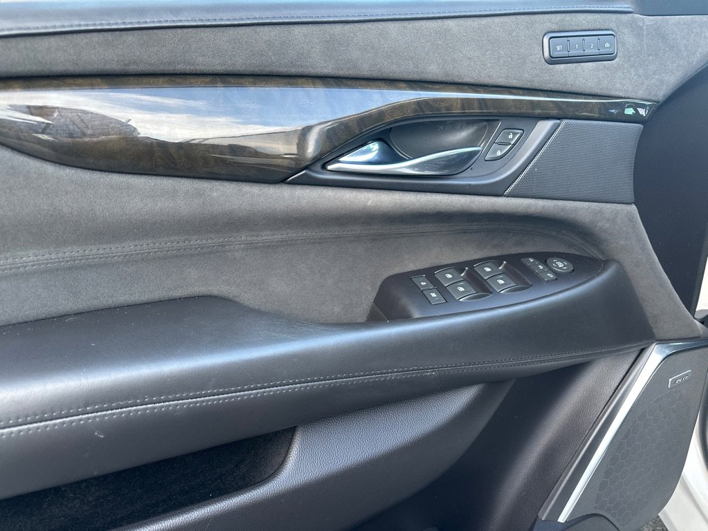 Used 2019 Cadillac Escalade ESV Platinum image 20