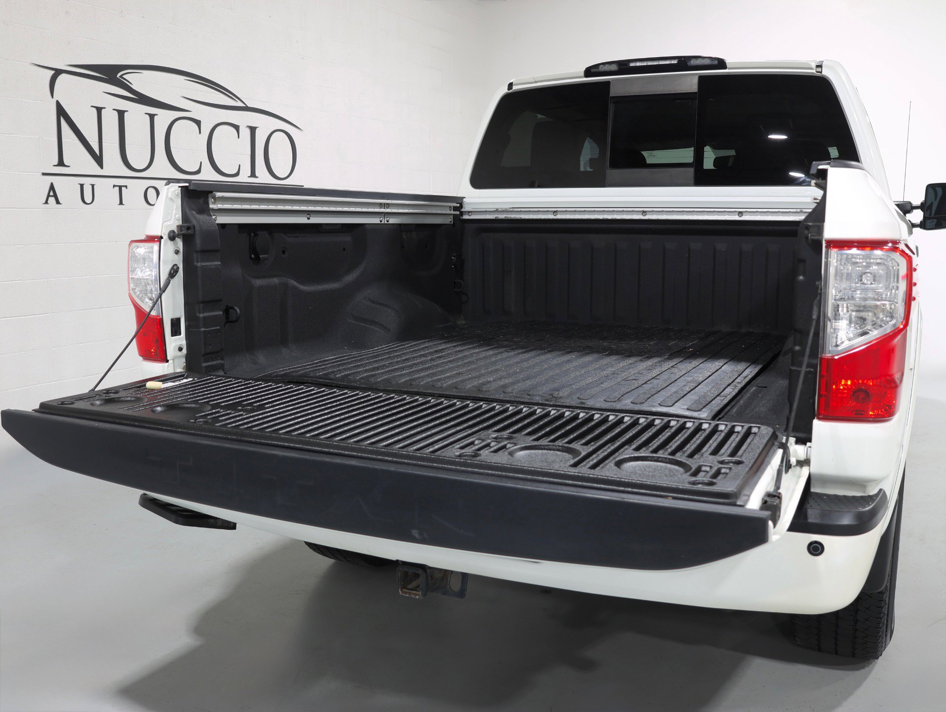 Used 2017 Nissan Titan PRO-4X w/ Pro-4x Convenience Package image 41