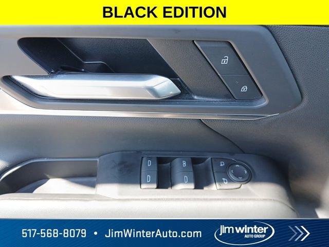 Used 2025 GMC Terrain Elevation w/ Black Edition AWD/4WD image 16