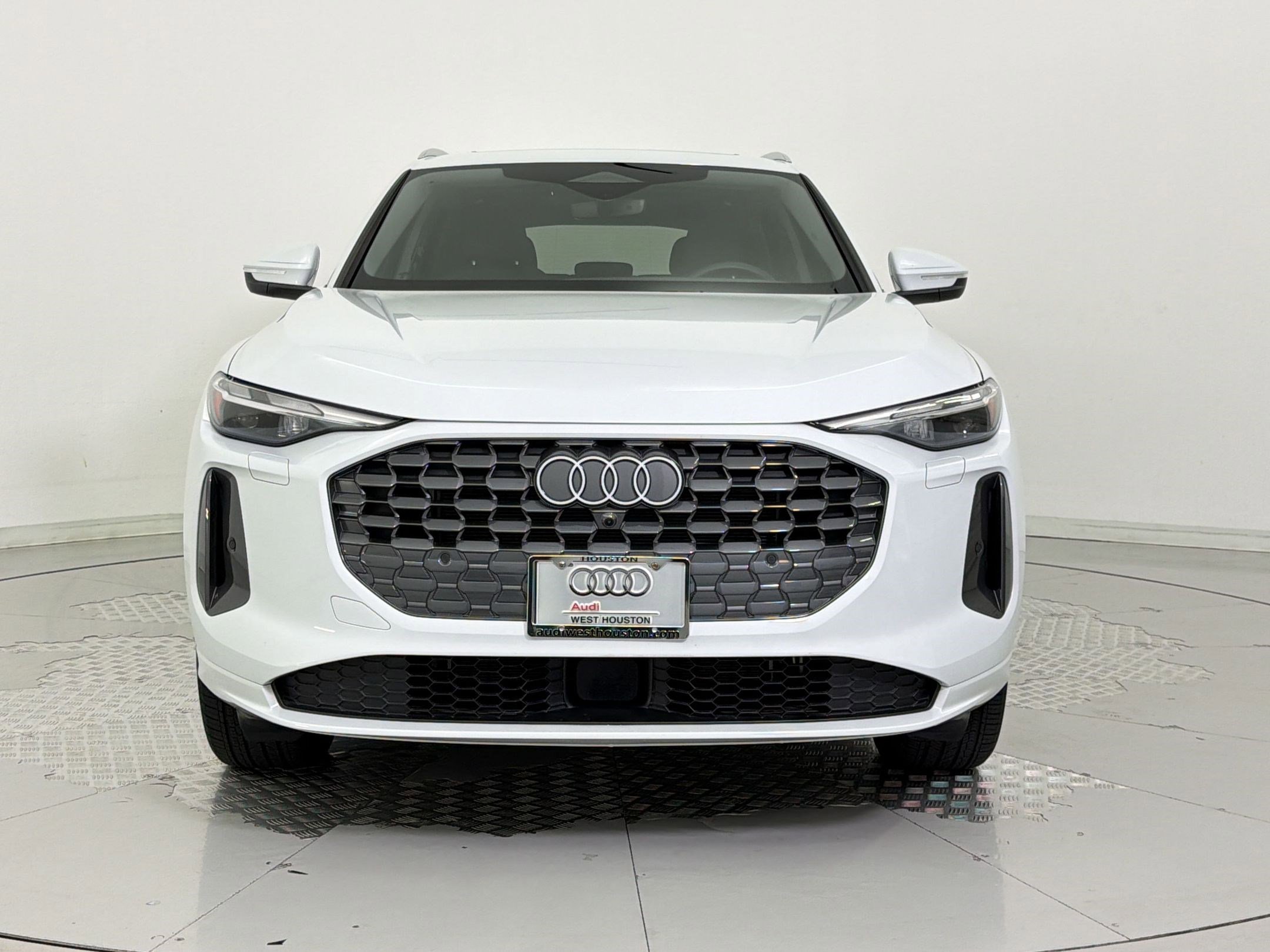 Certified 2025 Audi Q5 Premium w/ Convenience Package AWD/4WD image 6
