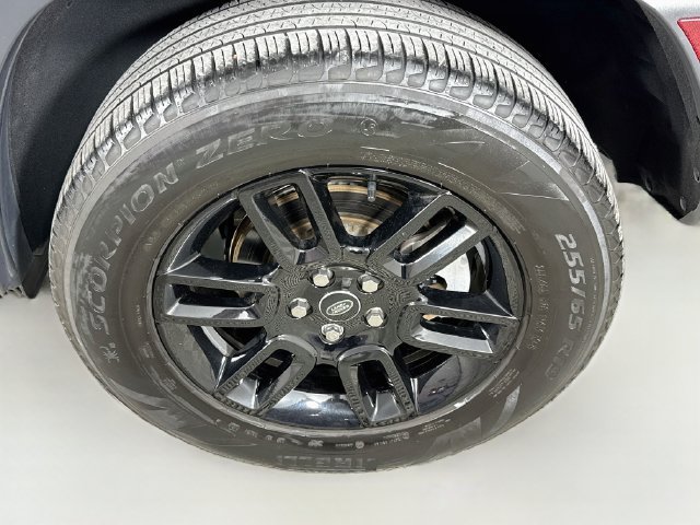 Certified 2024 Land Rover Defender 110 S AWD/4WD image 33