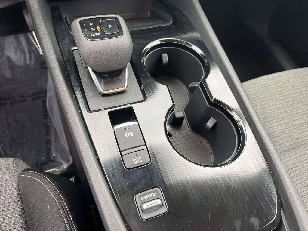 Used 2023 Nissan Rogue SV image 20