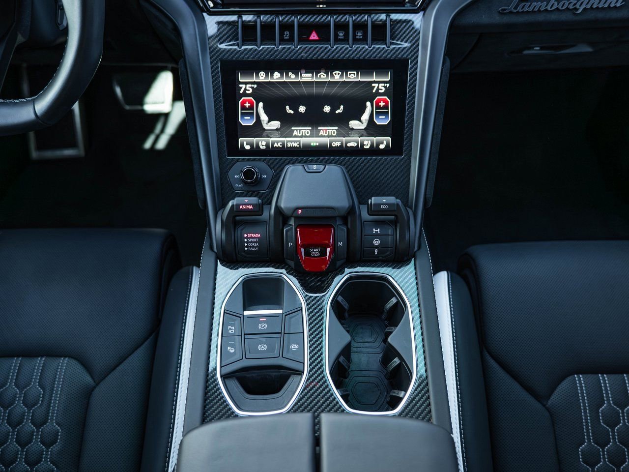 Used 2023 Lamborghini Urus Performante image 35