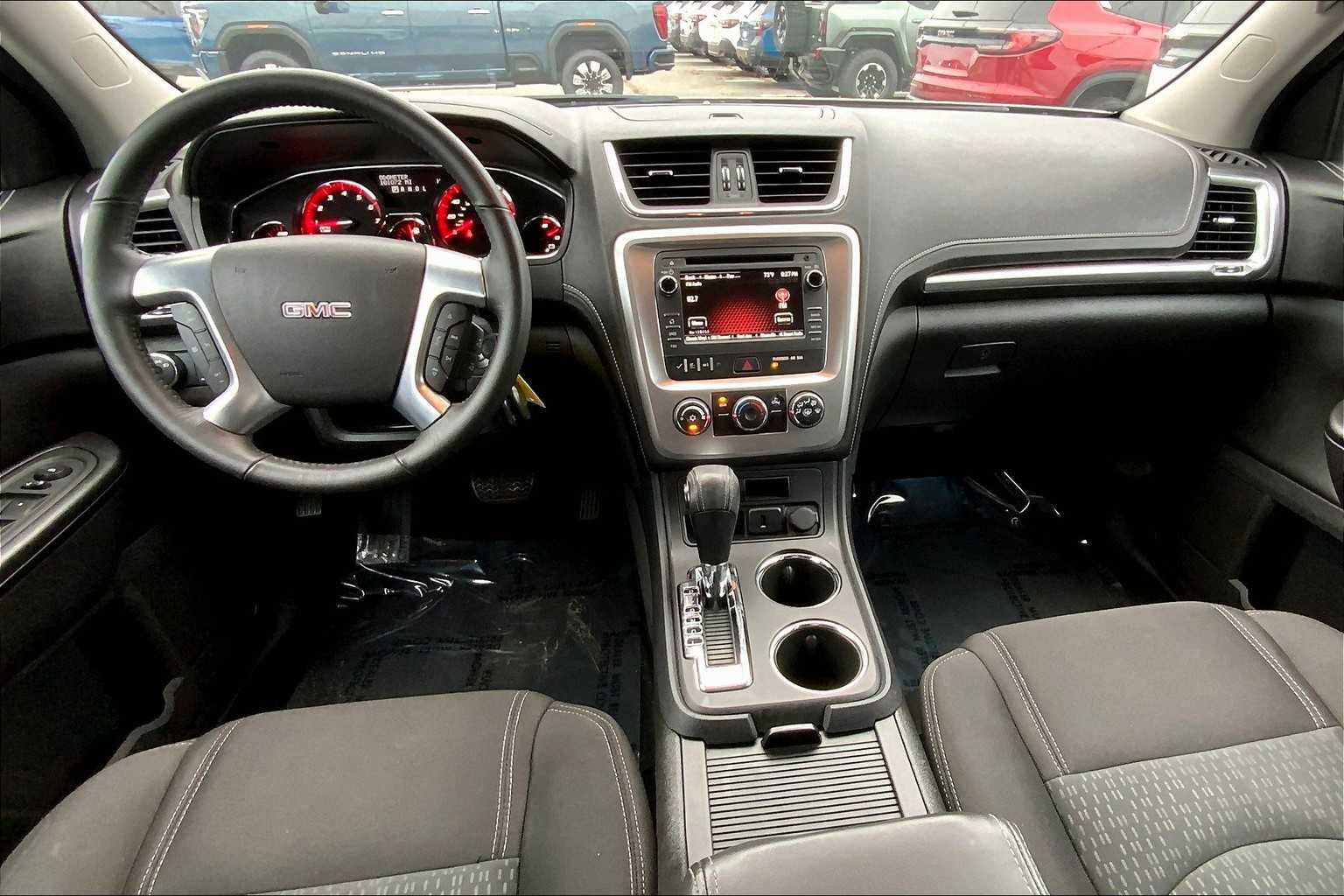 Used 2016 GMC Acadia SLE image 14