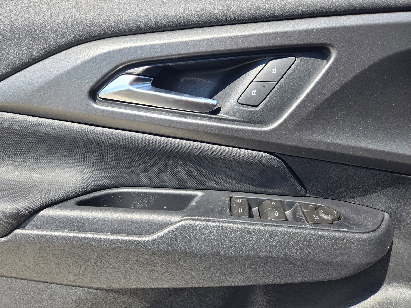 New 2026 Chevrolet Equinox EV LT w/ Comfort Package image 13