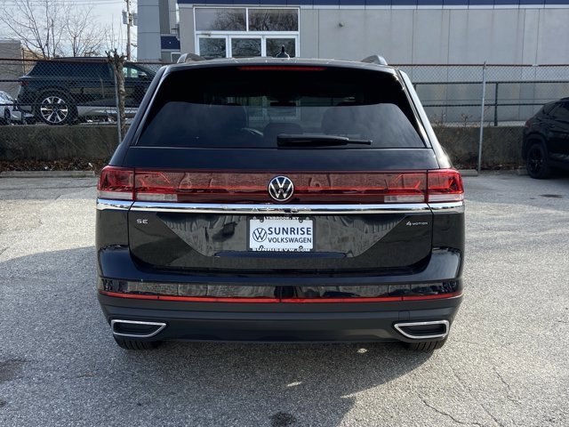Used 2025 Volkswagen Atlas SE image 6