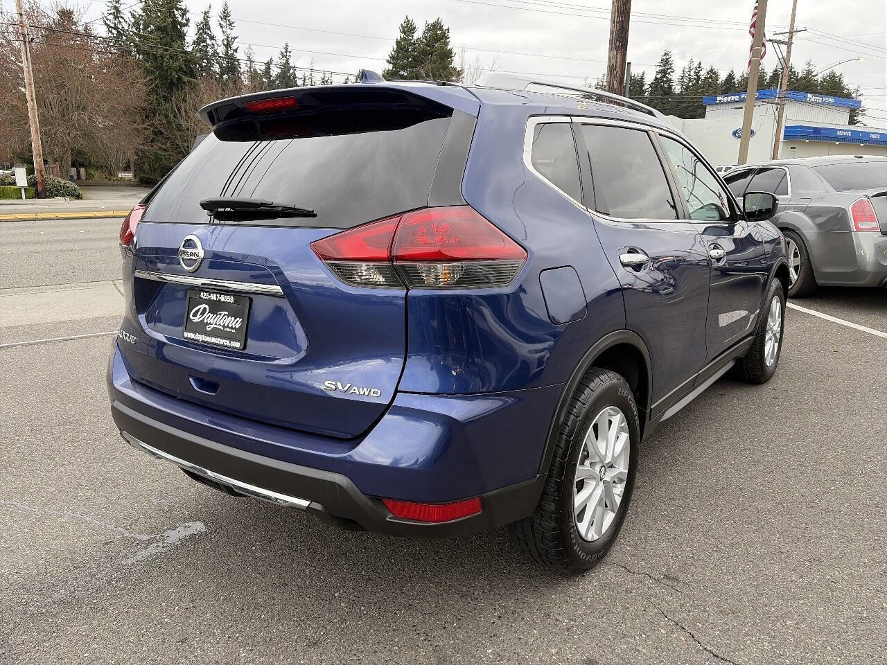 Used 2018 Nissan Rogue SV image 10