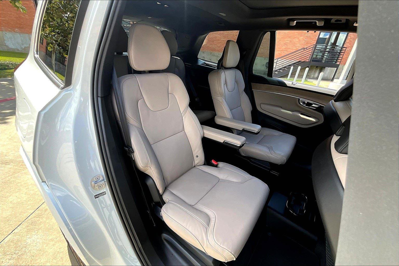 New 2026 Volvo XC90 B6 Ultra w/ Protection Package Premier image 15