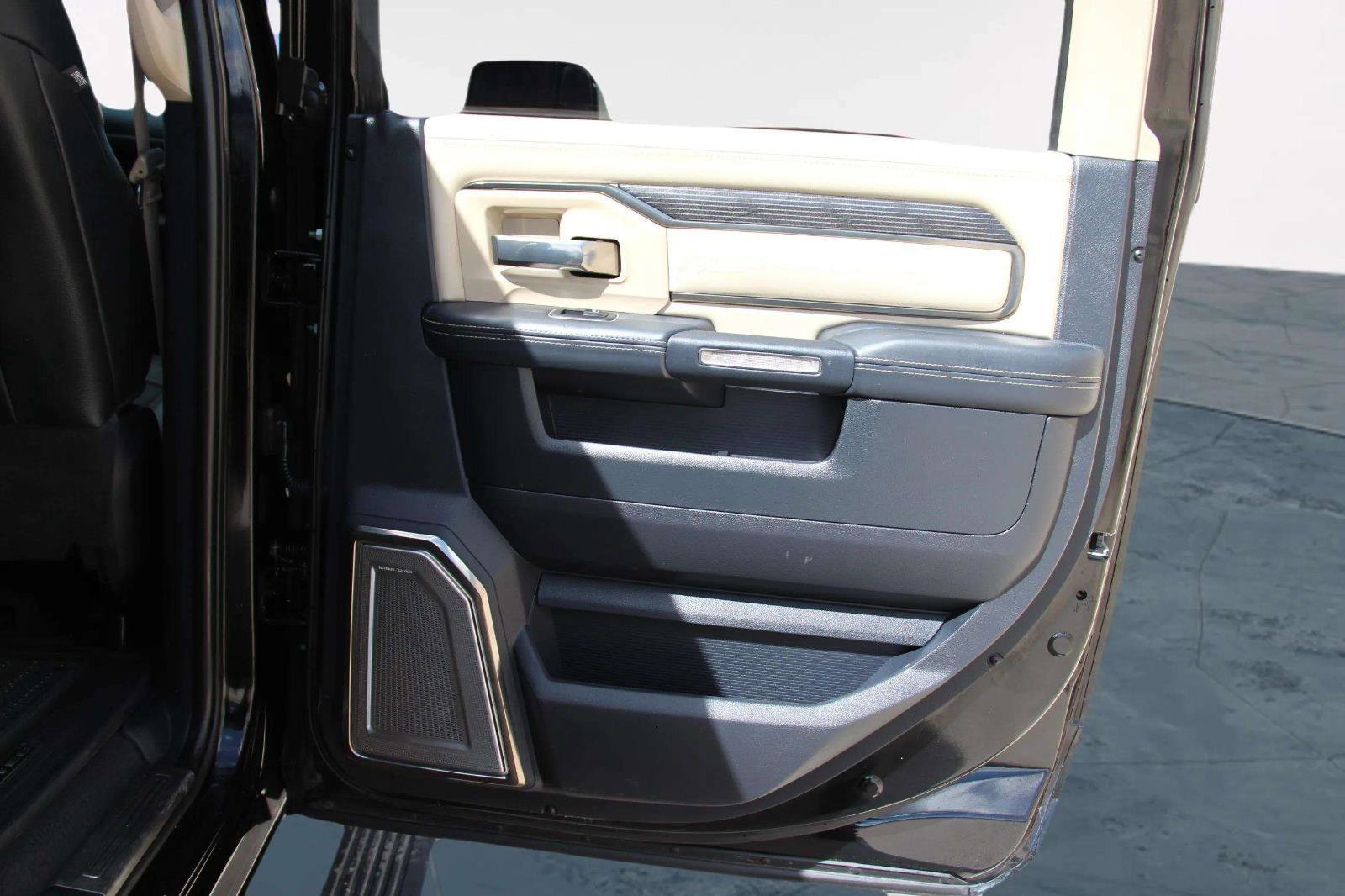 Used 2022 RAM 2500 Limited image 24