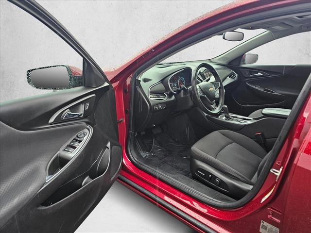 Used 2018 Chevrolet Malibu LT FWD image 17